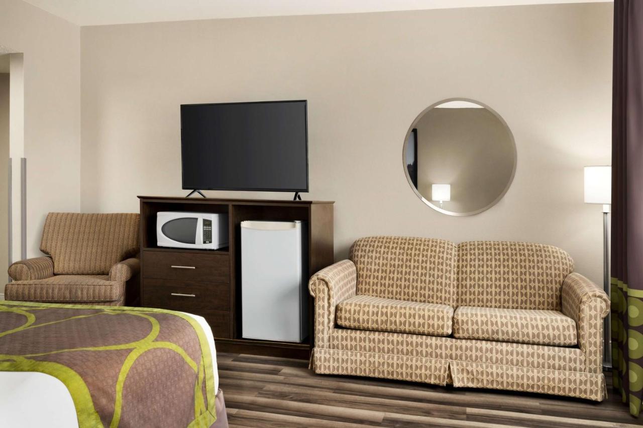 Hotel Super 8 By Wyndham Sarnia On Extérieur photo