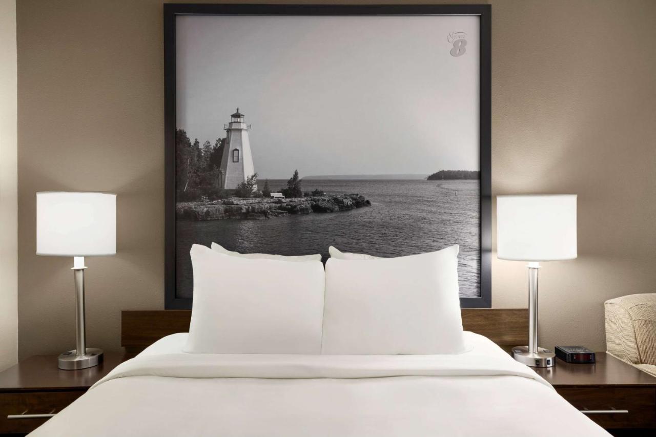 Hotel Super 8 By Wyndham Sarnia On Extérieur photo